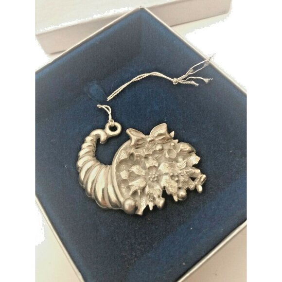 Aitkens Canadian Crafted Fine Pewter Pendant Xmas Collection "Horn of Plenty" - Picture 5 of 8